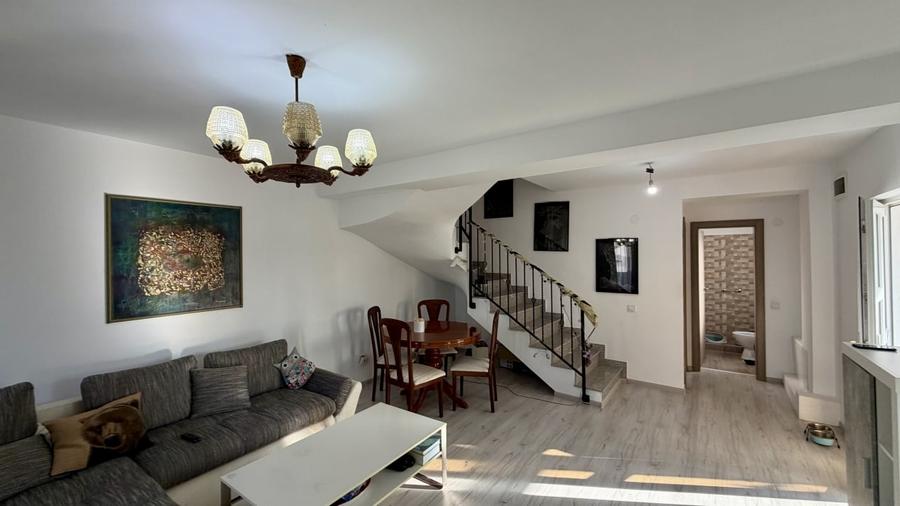 Duplex cu 4 camere cu Teren 160 Mp în Tunari
