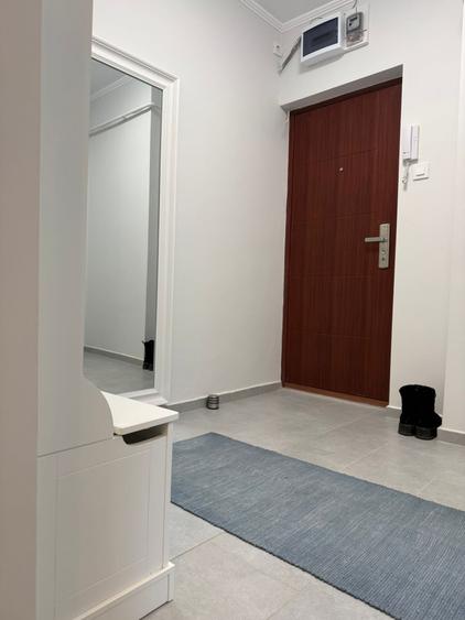 Apartament cu 2 camere semidecomandat, mobilat în Hristo Botev