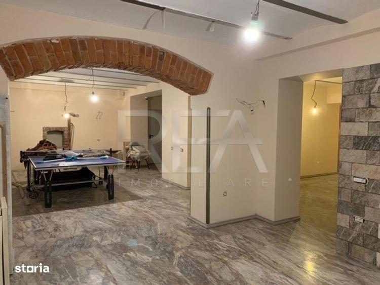 Casă cu 4 camere în Central