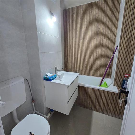 Apartament cu 2 camere decomandat în Dacia