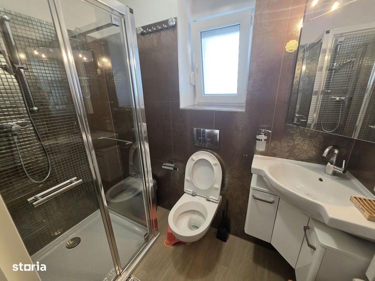 Casă cu 4 camere în Central