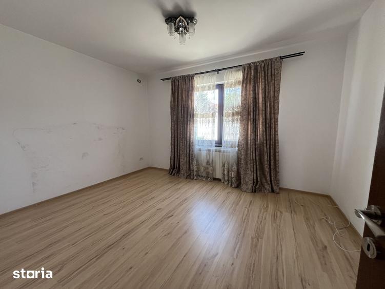 Casă cu 7 camere cu Teren 1900 Mp în Cornetu