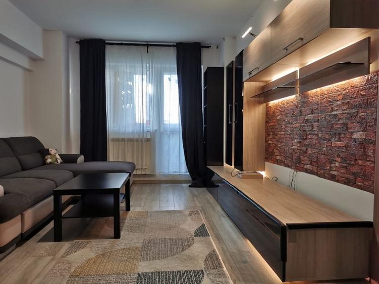 Apartament cu 2 camere semidecomandat în 13 Septembrie