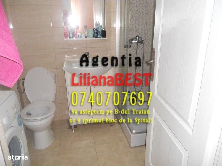 Apartament cu 3 camere decomandat în Calea Romanului