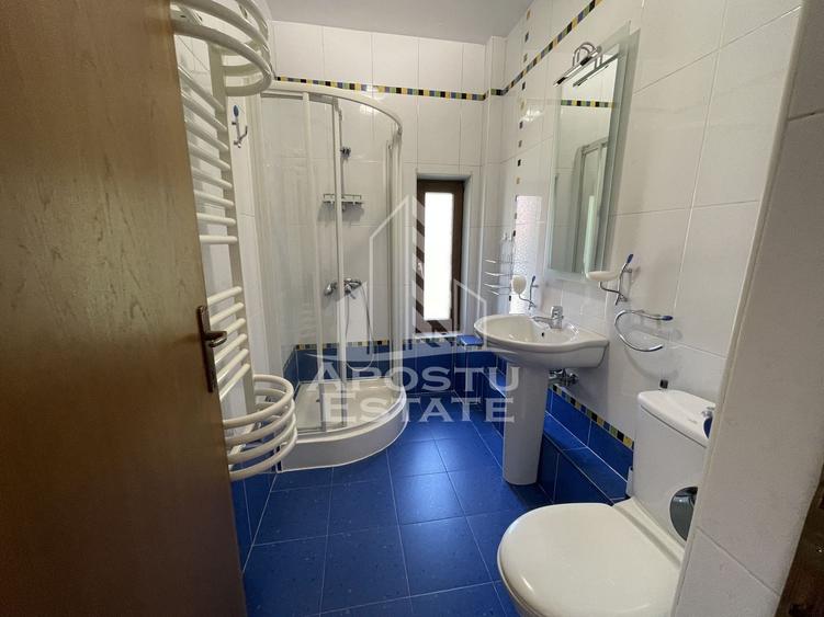 Casă individuală cu 5 camere cu Canalizare în Lipovei