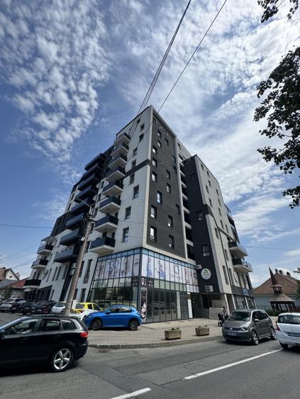 Apartament cu 3 camere decomandat, mobilat în Central