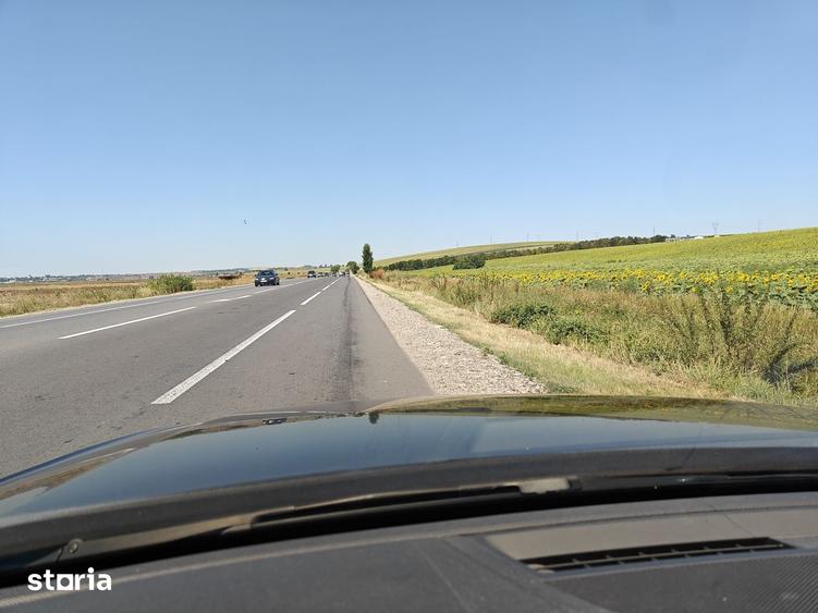 Teren de 25000 mp, în Lețcani