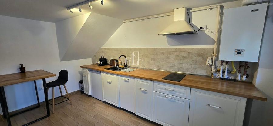 Apartament cu 2 camere decomandat în Central