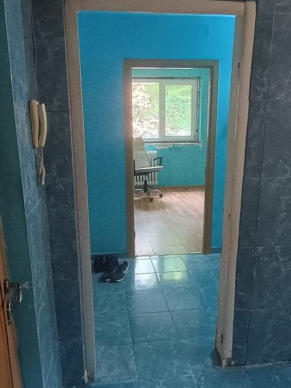 Apartament cu 4 camere semidecomandat în Sălăjan
