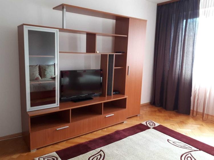 Proprietar inchiriez Ap 2 camere Etaj 3 decomandat Titan - 5