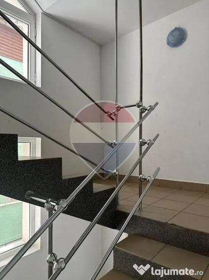 Spațiu comercial, de 1,100 mp, în Central