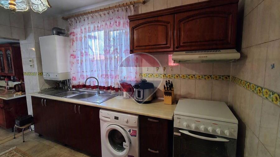 Casă individuală cu 5 camere cu Teren 550 Mp în Tărtășești