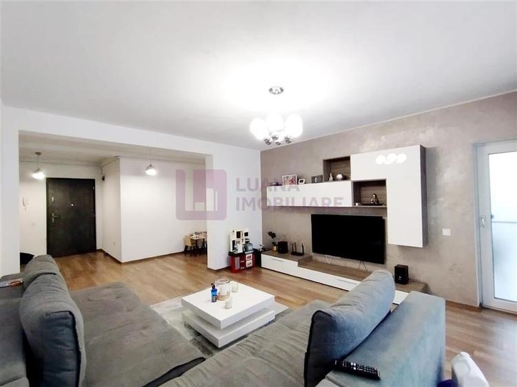 Apartament cu 3 camere decomandat, mobilat în Cisnădie