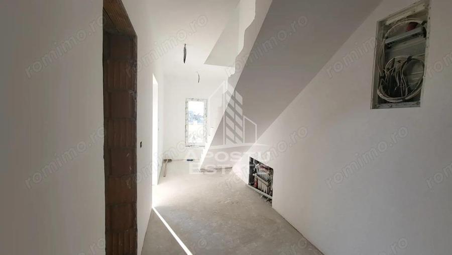 Casă cu 4 camere cu Teren 350 Mp în Giarmata