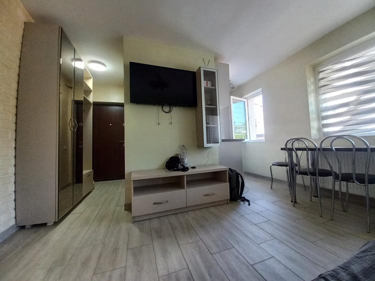 Apartament cu 2 camere semidecomandat, mobilat în Târgu Ocna