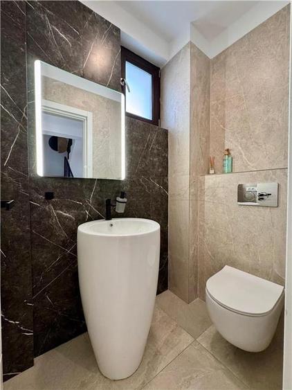 Duplex cu 6 camere cu Canalizare în Pipera