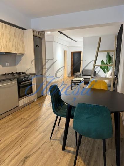 Apartament cu 2 camere decomandat, mobilat în Calea Turzii