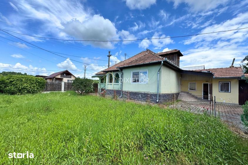 Casă cu 3 camere decomandat cu Teren 2000 Mp în Șieu