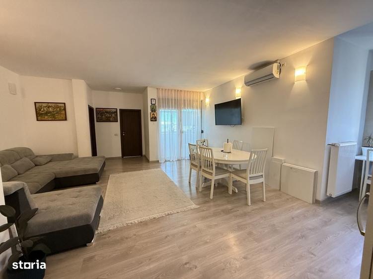 Apartament cu 4 camere decomandat în Central
