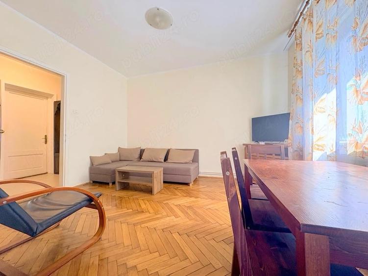 Apartament cu 3 camere decomandat în Aradului