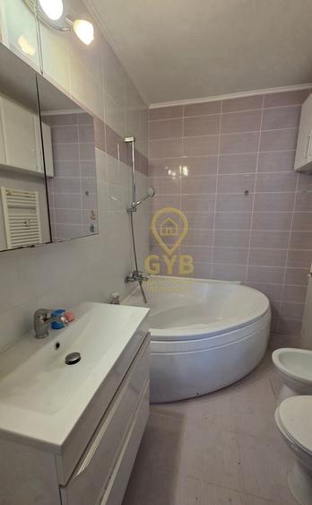 Apartament cu 3 camere decomandat, mobilat în Nufărul