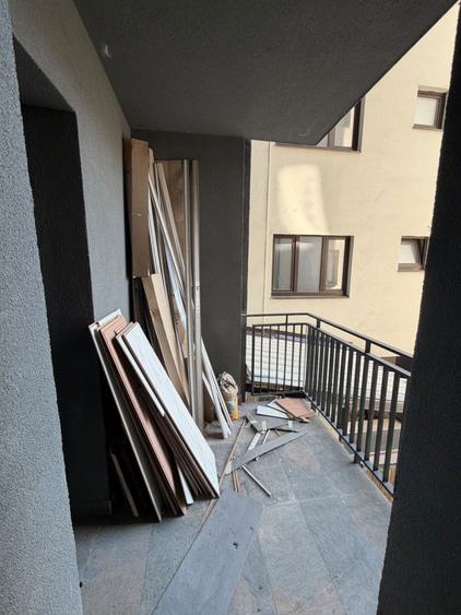 Apartament cu 3 camere decomandat în Fundeni