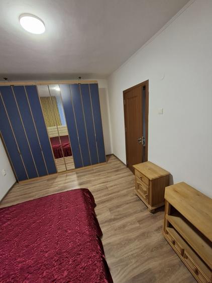 Apartament cu 2 camere decomandat în Precista