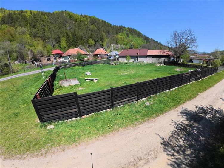 Teren intravilan de 760 mp, în Hârja