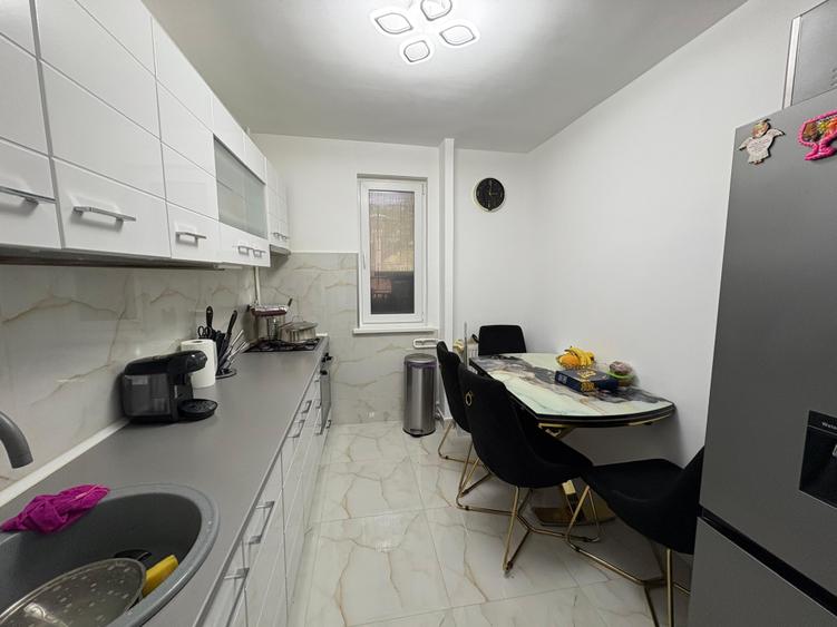 Apartament cu 2 camere semidecomandat în Gara de Nord