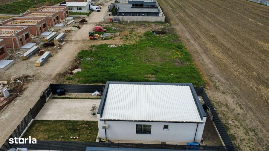 Casă cu 3 camere cu Teren 250 Mp în Clinceni