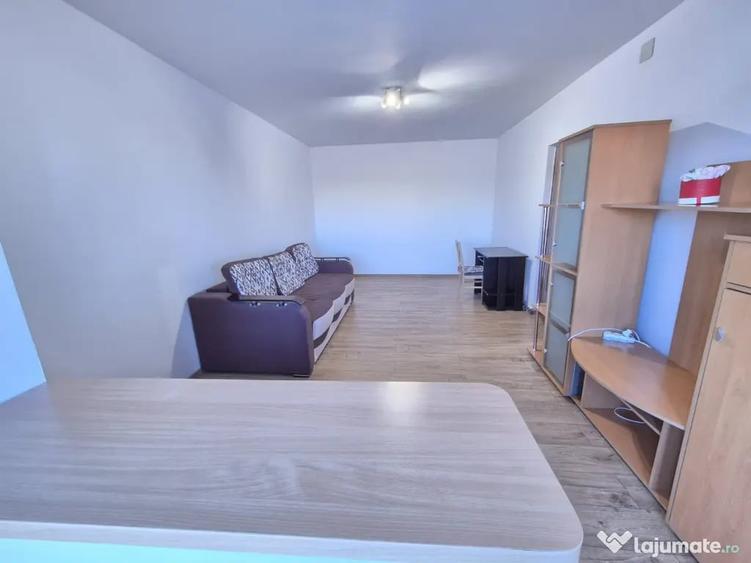 Apartament cu 2 camere decomandat în Centrul Civic