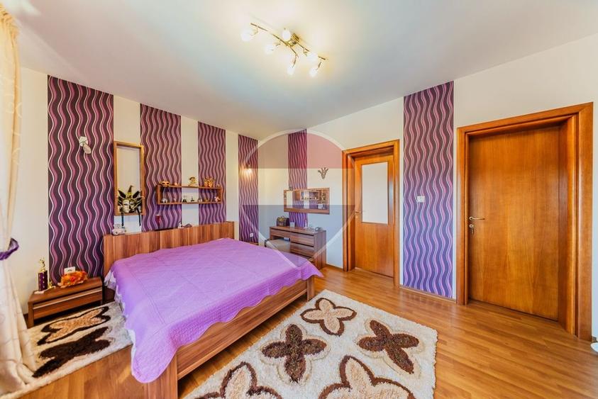 Casă individuală cu 5 camere cu Piscina în Fântânele