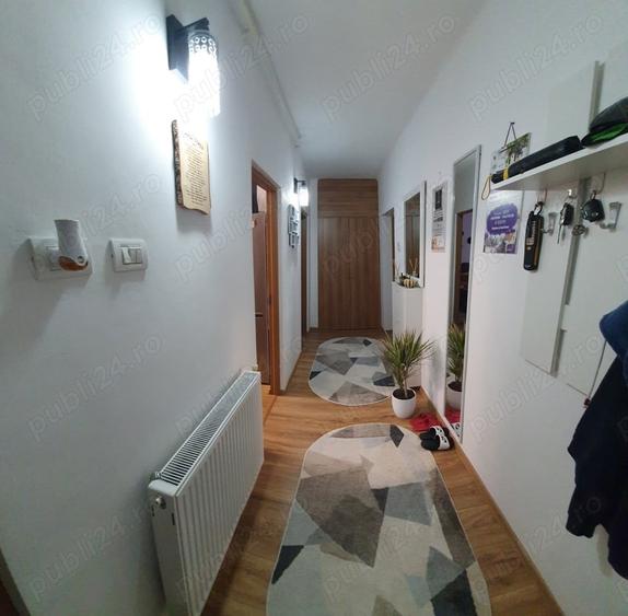 Apartament cu 2 camere decomandat în Hunedoara