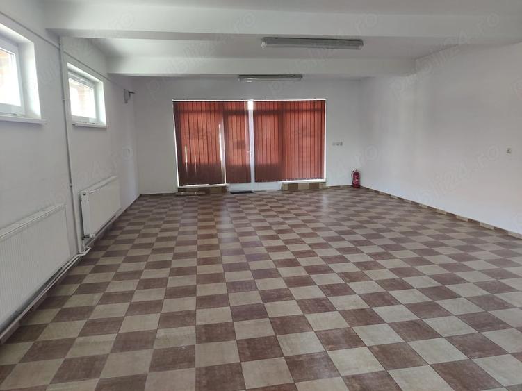 Spațiu comercial, de 70 mp, în Central