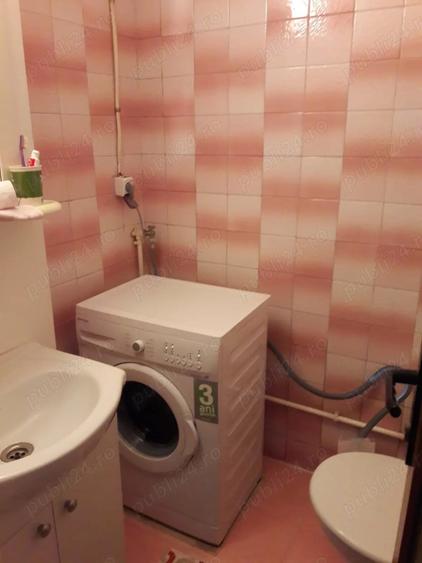 Apartament cu 4 camere decomandat în Vama