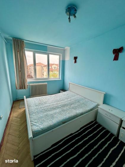 Apartament cu 4 camere în Cantemir