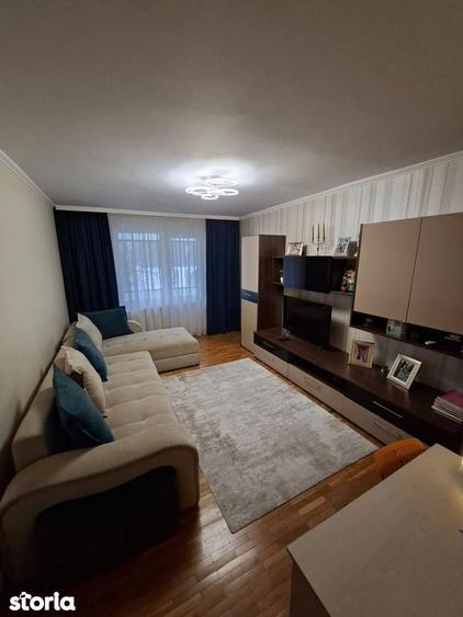 Apartament cu 3 camere în Tudor