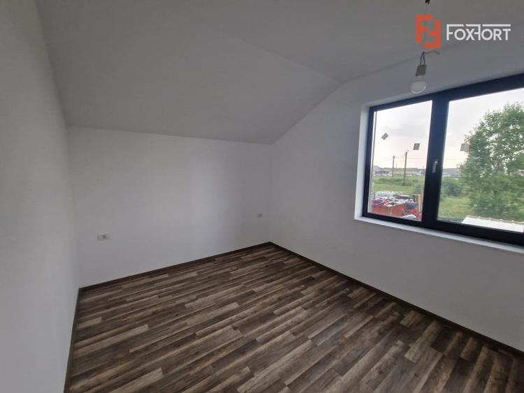 Duplex cu 4 camere cu Canalizare în Moșnița Veche