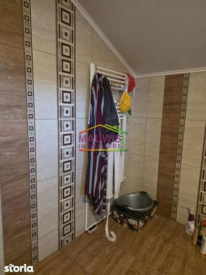 Vila Chitila Gara- 3 apt cu intrari separate -cu centrala - 1