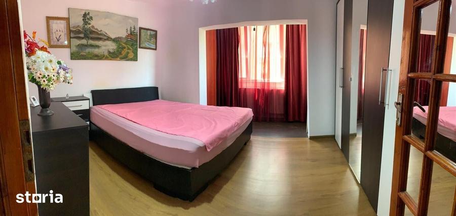 Apartament de vanzare, cu 3 camere, mobilat si utilat, in zona Dambovi - 11