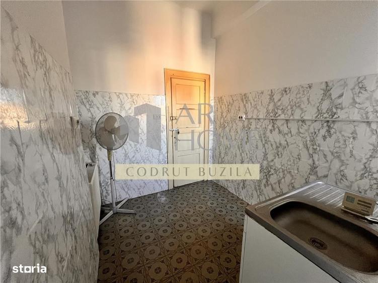 Apartament cu 4 camere în Ultracentral