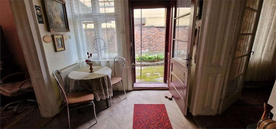Casă cu 5 camere cu Teren 108 Mp în Muncitoresc