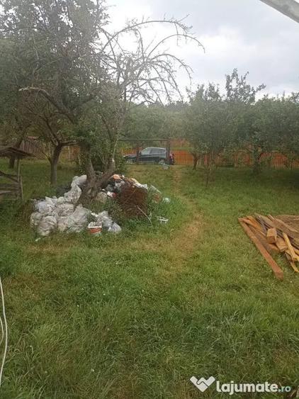 Casă cu 6 camere cu Teren 1000 Mp în Angheluș