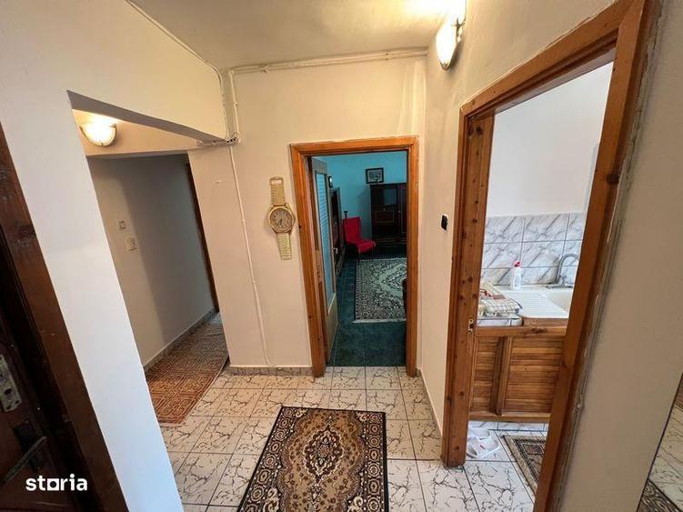 Apartament cu 2 camere decomandat, mobilat în Central