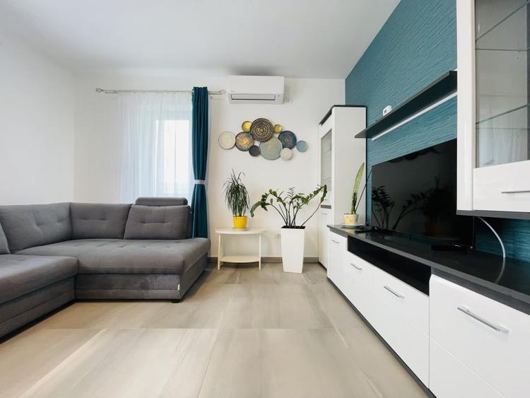 Apartament cu 2 camere semidecomandat, mobilat în Ciarda Roșie