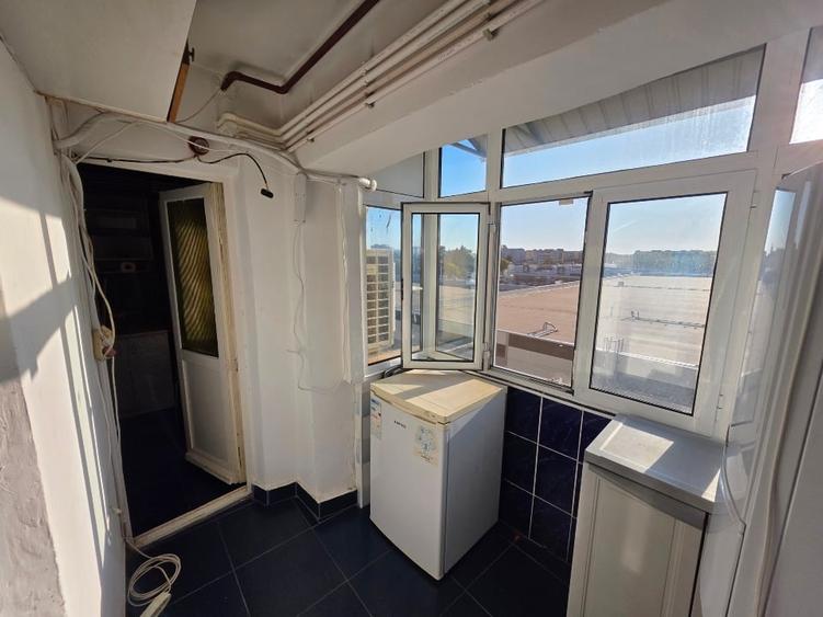 Apartament cu 3 camere decomandat, mobilat în Tineretului