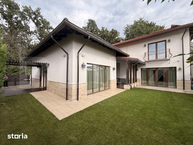 Casă cu 6 camere cu Teren 778 Mp în Păulești