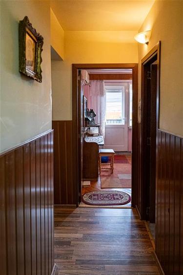 Apartament cu 4 camere decomandat în Decebal