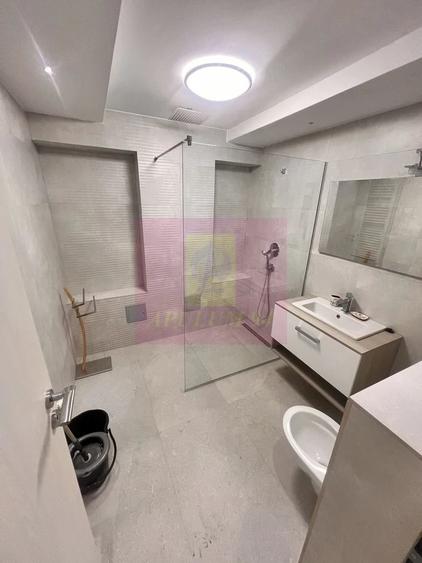 Vanzare apartament 3 camere Decebal, metrou, parking - 10