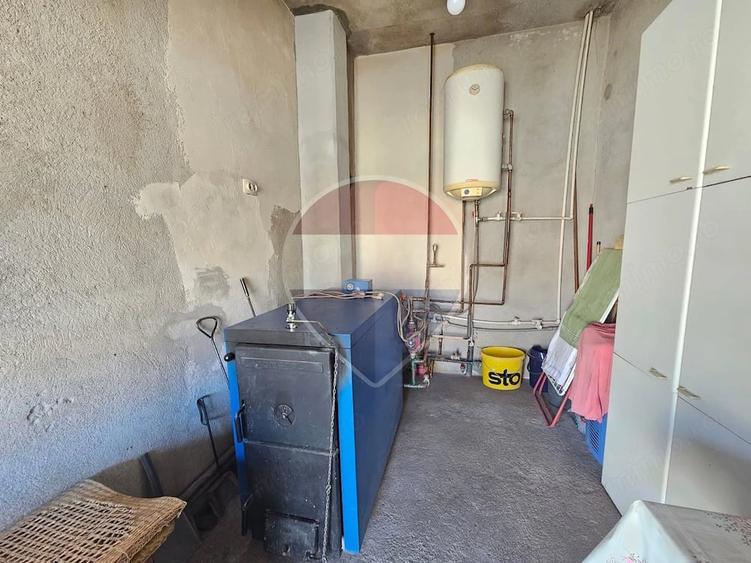 Casă cu 3 camere cu Teren 719 Mp în Central